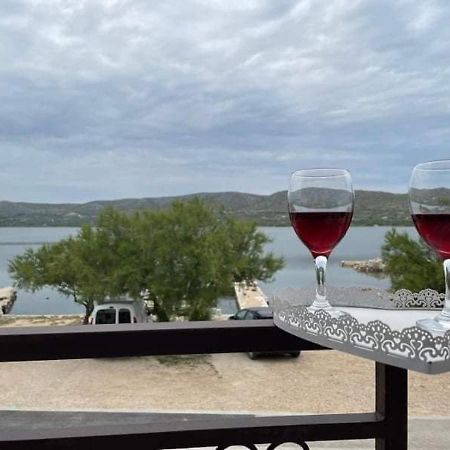 Apartman Luka Jadrtovac Exteriér fotografie
