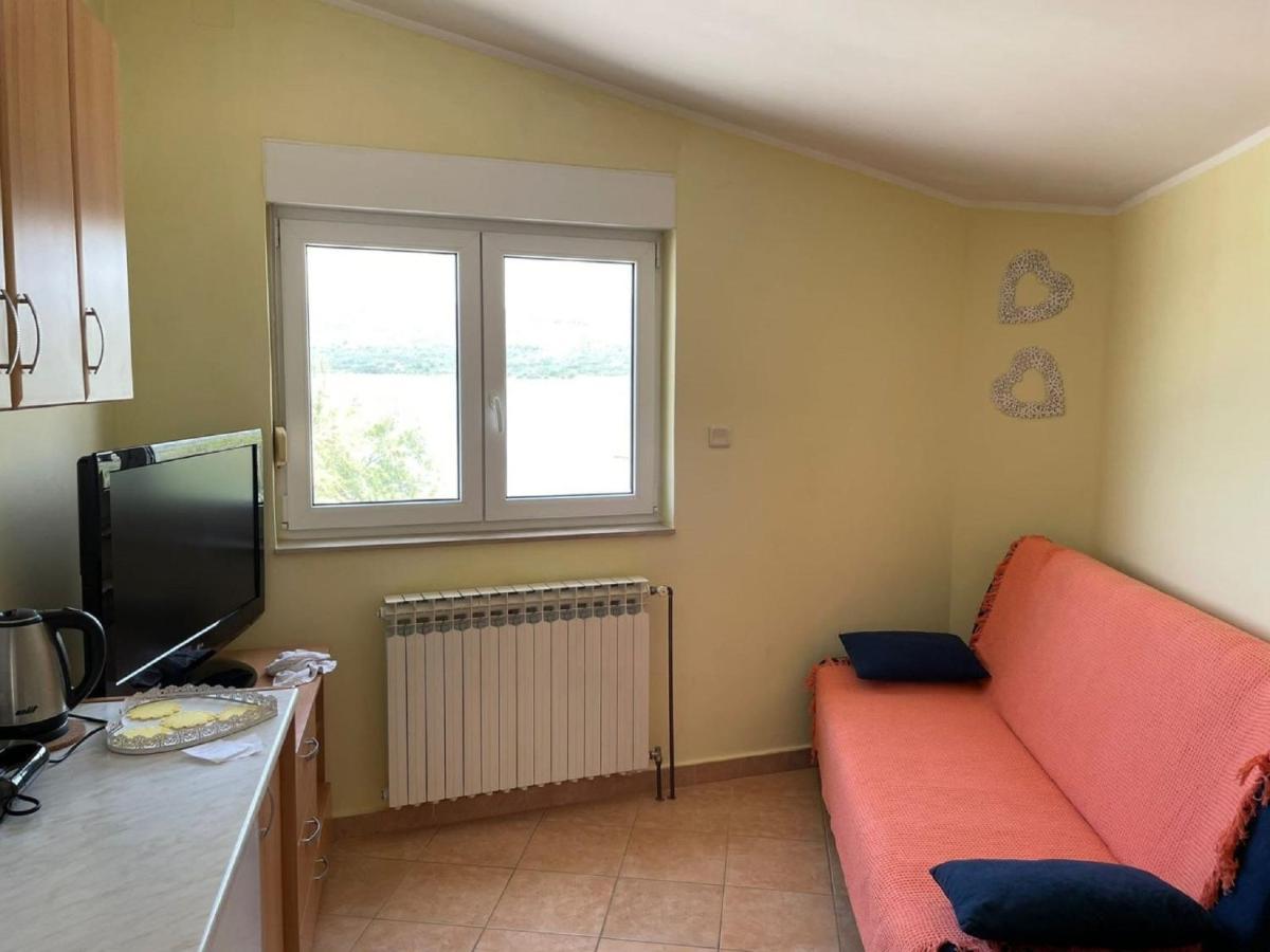 Apartman Luka Jadrtovac Exteriér fotografie