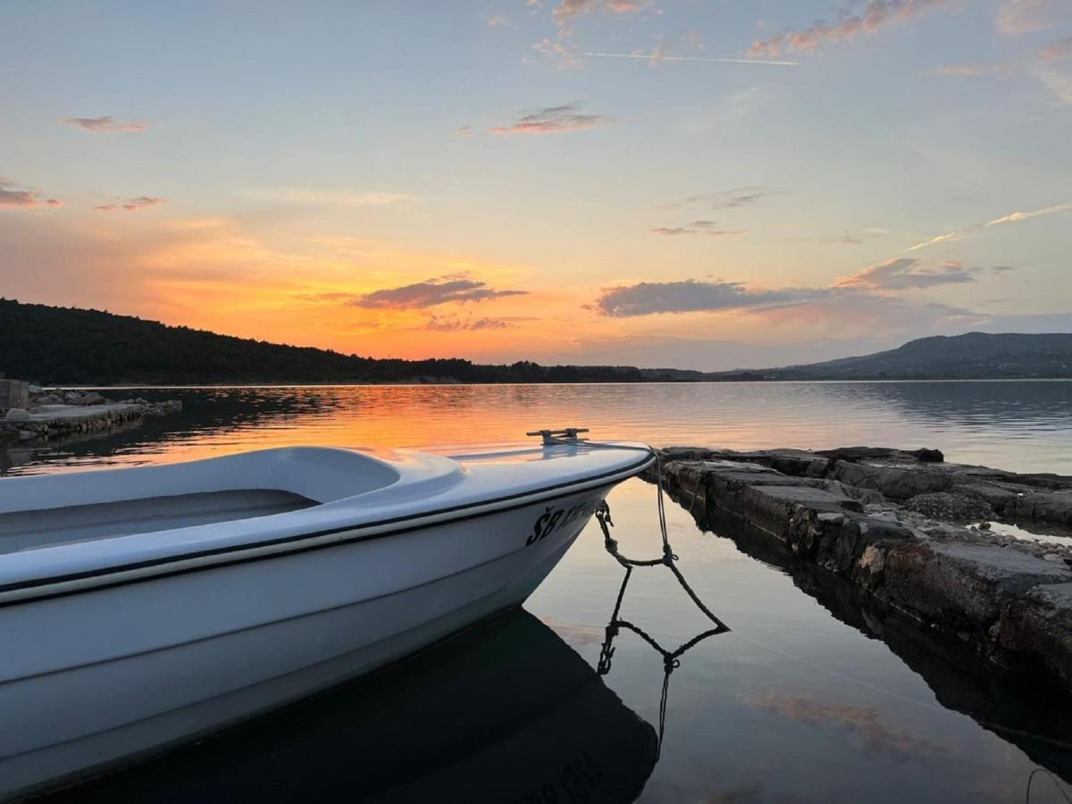Apartman Luka Jadrtovac Exteriér fotografie