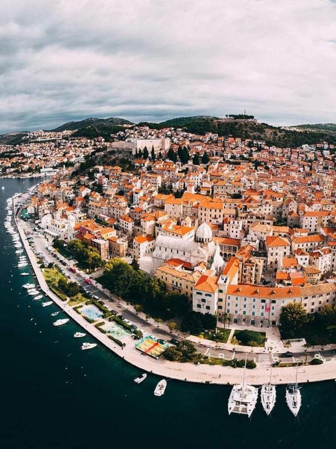 Apartman Luka Jadrtovac Exteriér fotografie