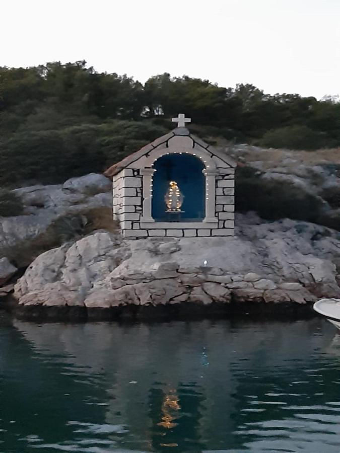 Apartman Luka Jadrtovac Exteriér fotografie