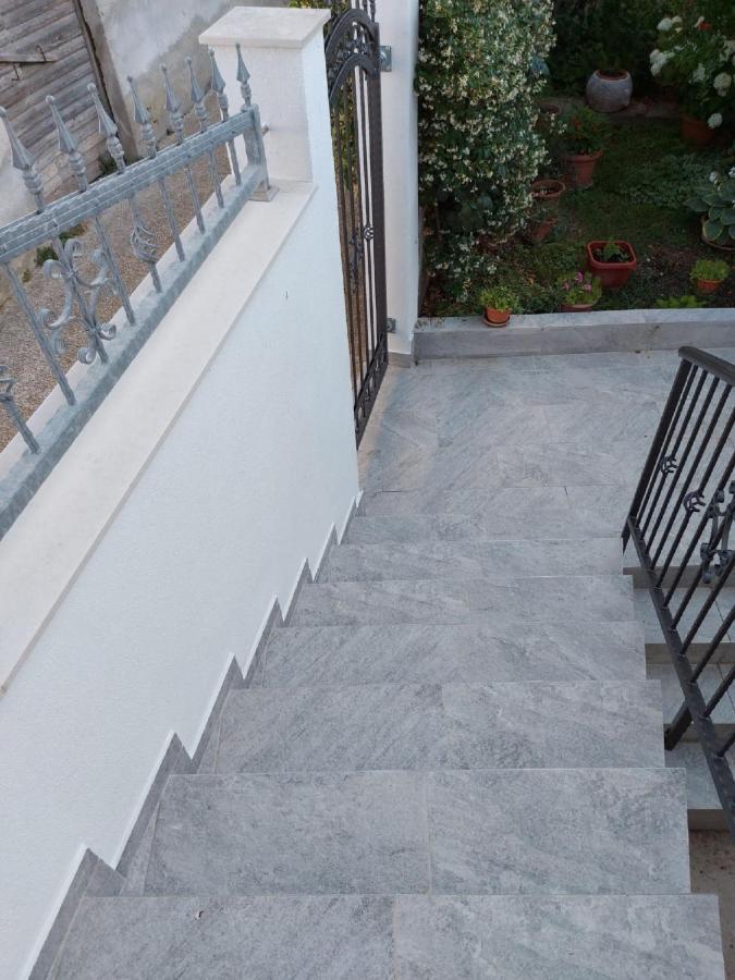 Apartman Luka Jadrtovac Exteriér fotografie